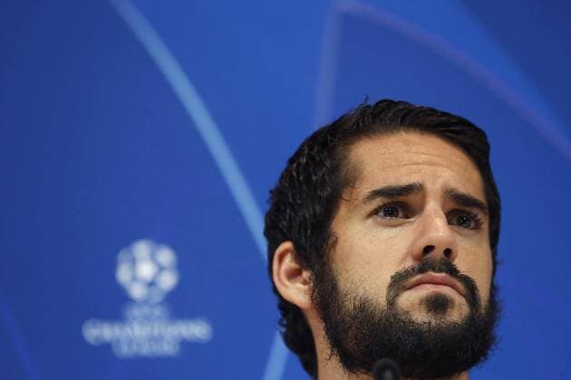 Sport Bilder des Tages Real Madrid s Spanish midfielder Isco attends a press conference PK Pressekonferenz held following a training session at the team s Valdebebas Sports City in Madrid, Spain, 22 October 2018. Real Madrid will face Viktoria Plzen in their UEFA Champions League soccer match on 23 October 2018. Press conference of Real Madrid !ACHTUNG: NUR REDAKTIONELLE NUTZUNG!  Copyright: xJAVIERxLIZÓNx GRAF2111 20181022-636758143097673812