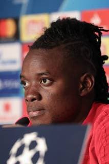 Bertrand Traore Lyon 10 at the Press Conference PK Press Conference Press Conference Media Date Still Shot Action Action Game Scene Portrait Portrait Football UEFA Champions League Press Conference Olympique Lyon xozx