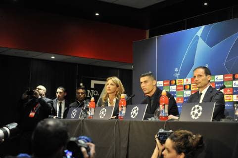 Fu?ball, CL, Juventus Turin Pressekonferenz Juventus press conference PK Pressekonferenz Cristiano Ronaldo and manager Massimiliano Allegri during the Juventus press conference at Old Trafford, Manchester Content Not Available For UK Newspapers Copyright: xStefanoxGnechx FIL-12441-0005