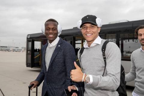 23 10 2018 Football Season 2018 2019 Champions League Departure of FC Schalke 04 to Istanbul v Hamza Mendyl FC Schalke 04 Amine Harit FC Schalke 04 Dusseldorf NRW Germany