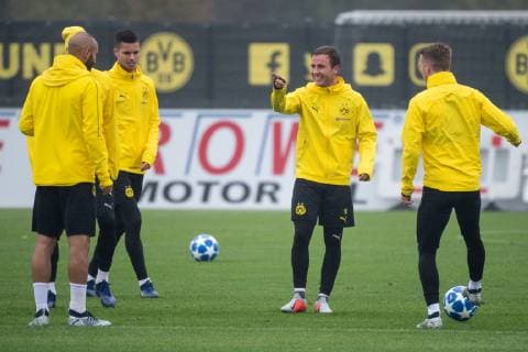 23 10 2018 xkvx Football UEFA Champions League Borussia Dortmund Training emspor v Oemer Toprak BVB Borussia Dortmund Mario Goetze Borussia Dortmund DFL DFB REGULATIONS PROHIBIT ANY USE OF PHOTOGRAPH as IMAGE SEQUENCES and or QUASI VIDEO Dortmund