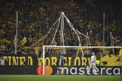 AEK Athens v Bayern Munchen Fans of AEK Athens in action during the UEFA Champions League Group E football match between AEK Athens v Bayern Munchen at OAKA Stadium in Athens, Greece on October 23, 2018 Copyright: xAlexxNicodimx
