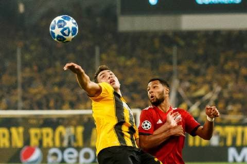 Greece Athens 22 10 2018 UEFA Champions League 2018 19 Season Preliminary Round Group Stage Group E 3 Gameday AEK Athens FC Bayern Muenchen Ezequiel Ponce AEK and Serge Gnabry FCB in DeFodi048