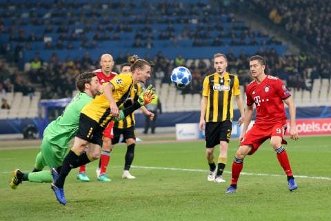Vassilis Barkas AEK Athens CF 1 Dmytro Chygrynskiy AEK Athens FC 19 clear before Robert Lewandowski Bayern Muenchen 9 AEK Athens vs Bayern Munich Muenchen Champions League Group Stage 23 10 2018 AEK Athens vs Bayern Munich Muenchen Champions League Group Stage 23 10 2018 Athens Copyright: xLanger Eibner-Pressefotox EP_HLR