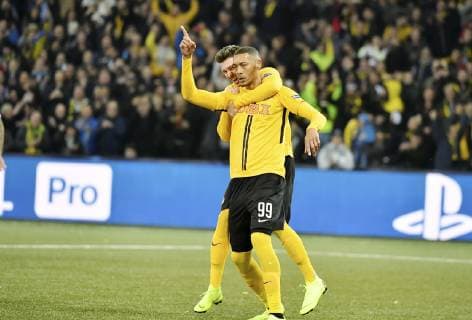 23 10 2018 Bern Switzerland Soccer Mens UEFA Champions League BSC Young Boys Valencia CF Pictured goal celebrations YB Guillaume Hoarau in front and Christian Fassnacht gestures action