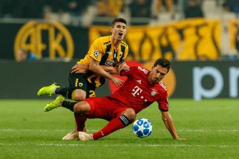 Greece Athens 22 10 2018 UEFA Champions League 2018 19 Season Preliminary Round Group Stage Group E 3 Gameday AEK Athens FC Bayern Muenchen Petros Mantalos AEK and Mats Hummels FCB in a duel DeFodi048