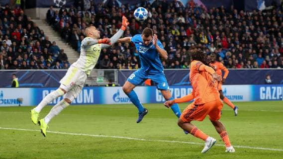 Anthony Lopes Goalkeeper Lyon 1 Adam Szalai Hoffenheim 28 Jason Denayer Lyon 5 Action Action Game Scene Soccer UEFA Champions League TSG 1899 Hoffenheim Olympique Lyon xozx