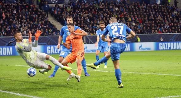Sinsheim football Champions League TSG Hoffenheim vs Olympique Lyon Goal to the 1 1 from left Anthony Lopes Lyon Houssem Aouar Lyon scorer Andrej Kramaricc Hoff