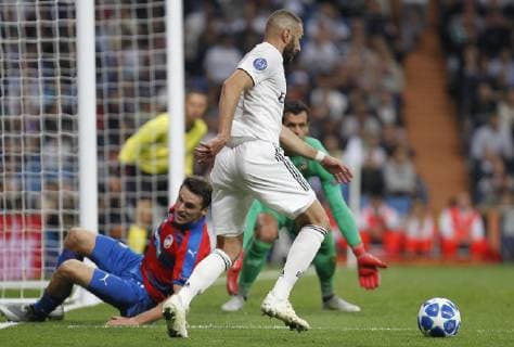 Soccer match between Real Madrid and Viktoria Plzen of the Champions League 2018 2019 held at the Santiago Bernabeu stadium in Madrid Photo Jose Cuesta 261 Cordon Press Karim Benzema  xJosexLuisxCuestax xx