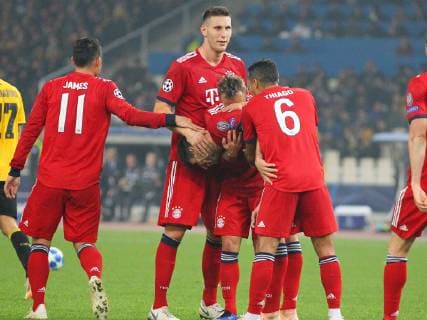 AEK Athens v Bayern Munich UEFA Champions League Javi Martinez of Bayern Munich celebrates with his team mates after scoring a goal during the UEFA Champions League match at Olympic Stadium, Athens Content Not Available For UK Newspapers Copyright: xYannisxHalasx FIL-12443-0051