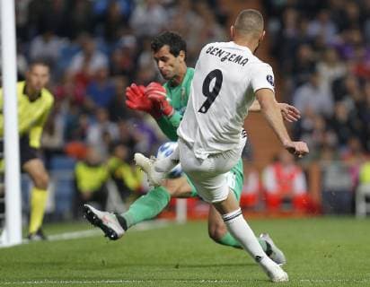 Soccer match between Real Madrid and Viktoria Plzen of the Champions League 2018 2019 held at the Santiago Bernabeu stadium in Madrid Photo Jose Cuesta 261 Cordon Press Karim Benzema and Hruska  xJosexLuisxCuestax xx