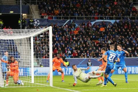 23 10 2018 xtvx Football UEFA Champions League TSG 1899 Hoffenheim Olympique Lyon emspor vl Goal scored Goal scored for 1 1 Andrej Kramaric TSG 1899 Hoffenheim Goalkeeper Anthony Lopes Olympique Lyon Andrej Kramaric TSG 1899 Hoffenheim DFL DFB REGULATIONS PROHIBIT as IMAGE SEQUENCES and or QUASI VIDEO Sinsheim