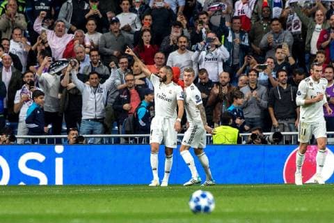 Real Madrid s Karim Benzema (L) jubilates the first goal of the team with Toni Kroos during the UEFA Champions League groups phase match between Real Madrid and Viktoria Plzen, at the Santiago Bernabeu stadium, in Madrid, Spain, 23 October 2018. Real Madrid vs. Viktoria Plzen !ACHTUNG: NUR REDAKTIONELLE NUTZUNG!  Copyright: xRodrigoxJimenezx CDM02 20181023-636759289985126312