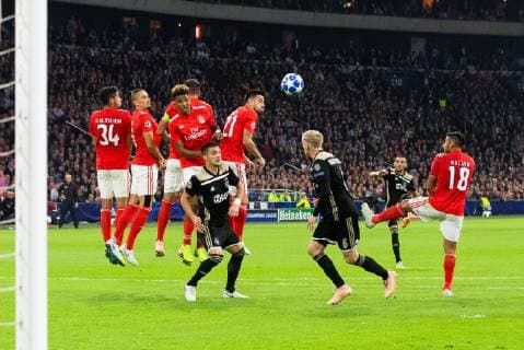 Luis Miguel Afonso Fernandes Pizzi of SL Benfica, Dusan Tadic of Ajax, Donny van de Beek of Ajax, Hakim Ziyech of Ajax , Eduardo Salvio of SL Benfica during the UEFA Champions League group E match between Ajax Amsterdam and SL Benfica at the Johan Cruijff Arena on October 23, 2018 in Amsterdam, The Netherlands UEFA Champions League 2018 2019 xVIxVIxImagesx xTomxBodexMultimediaxIVx 12541403