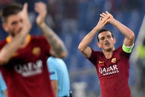 Fußball, CL, AS Rom - ZSKA Moskau Alessandro Florenzi of AS Roma waves fans at the end of the Uefa Champions League 2018 2019 Group G football match between AS Roma and CSKA Moscow at Olimpico stadium Allianz Stadium, Rome, October, 23, 2018 Foto Andrea Staccioli Insidefoto andreaxstaccioli