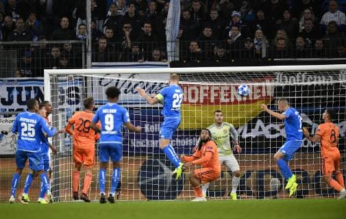 Goal shot action Goalkeeper penalty scene Goal space scene Heading Kevin Vogt TSG 1899 Hoffenheim TSG 1899 Hoffenheim vs. Olympique Lyon Champions League CL Group stage 23 10 2018 DFL REGULATIONS PROHIBIT ANY USE OF PHOTOGRAPH AS IMAGE SEQUENCES AND OR QUASI VIDEO TSG 1899 Hoffenheim vs Olympique Lyon