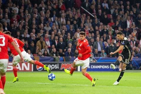 Noussair Mazraoui of Ajax during the UEFA Champions League group E match between Ajax Amsterdam and SL Benfica at the Johan Cruijff Arena on October 23, 2018 in Amsterdam, The Netherlands UEFA Champions League 2018 2019 xVIxVIxImagesx xTomxBodexMultimediaxIVx 12541848