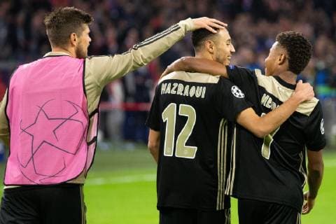 Klaas Jan Huntelaar of Ajax, Noussair Mazraoui of Ajax, David Neres of Ajax during the UEFA Champions League group E match between Ajax Amsterdam and SL Benfica at the Johan Cruijff Arena on October 23, 2018 in Amsterdam, The Netherlands UEFA Champions League 2018 2019 xVIxVIxImagesx xTomxBodexMultimediaxIVx 12542359