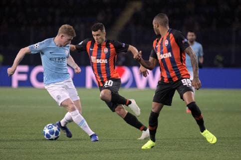 Fußball, CL, Schachtar Donezk - Manchester City Forward Junior Moraes (C) and midfielder Fernando (R) of FC Shakhtar Donetsk are pictured during the UEFA Champions League Group F Matchday 3 game against Manchester City FC at the Metalist Stadium Regional Sports Complex, Kharkiv, northeastern Ukraine, October 23, 2018. Ukrinform. UCL: Shakhtar vs. Manchester City in Kharkiv  Copyright: xVyacheslavxMadiyevskyyx