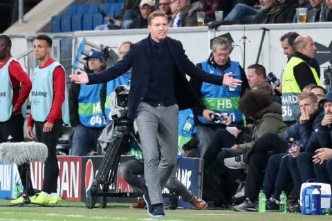 Julian Nagelsmann Coach Head Coach Hoffenheim gives gestures instructions gesticulating with the arms gives instructions Gesticulate Exposure Full Body Single Action Action Playground scene on the sideline Football UEFA Champions League TSG 1899 Hoffenheim Olympique Lyon xozx