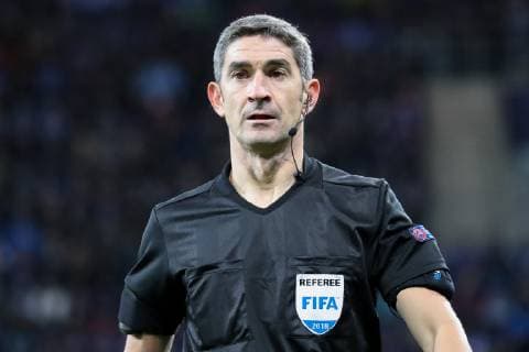Alberto Undiano Mallenco Referee Spain Individual picture Action Action Game scene Soccer UEFA Champions League TSG 1899 Hoffenheim Olympique Lyon xozx