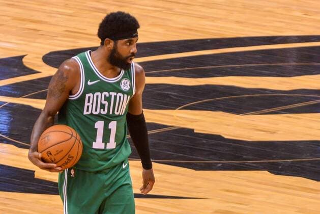 October 19, 2018 - Toronto, Ontario, Canada - Kyrie Irving 11 of the Boston Celtics dribbles the ball during the Toronto Raptors vs Boston Celtics NBA Basketball Herren USA regular season game at Scotiabank Arena on October 19, 2018 in Toronto, Canada (Toronto Raptors win 113-101) Boston Celtics v Toronto Raptors  - ZUMAn230 20181019_zaa_n230_1086 Copyright: xAnatoliyxCherkasovx