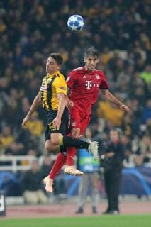 Ezequiel Ponce AEK Athens FC 22 Javier Martinez Bayern Muenchen 8 AEK Athens vs Bayern Munich Muenchen Champions League Group Stage 23 10 2018 AEK Athens vs Bayern Munich Muenchen Champions League Group Stage 23 10 2018 Athens Copyright: xEIBNER HarryxLangerx EP_HLR