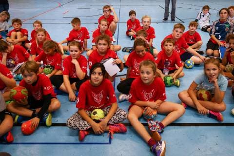 Handball Men 1 Bundesliga Season 2018 19 Holiday Camp of the foxes Berlin the children hear the answers to 23 10 18 Copyright: xMichaelxHundtx xMatthiasxKochx
