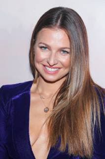Anna Lewandowska Anna Lewankowska, Robert Lewandowski s wife attends Viola Piekut s Fashion Show on October 23, 2018 in Warsaw, Poland.  EN_01345695_0663