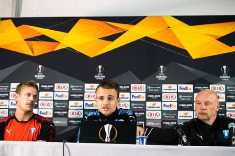 181024 Goalkeeper Johan Dahlin Andreas Vindheim and head coach Uwe Rösler of Malmö FF during a press conference ahead of the Europe league match between Sarpsborg 08 and Malmö FF on October 24, 2018 in Sarpsborg Photo Petter Arvidson BILDBYR N Code PA 92136  Copyright: PETTERxARVIDSON BB181024PA046