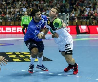 Germany Wetzlar Rittal Arena 20 10 2018 Handball EHF Euro 2020 Qualification Germany Israel Men A Group 1 Image v left Daniel Shkalim Israel 3 Bastian Roscheck Germany 19 Copyright: HMBxMedia ThomasxJäger