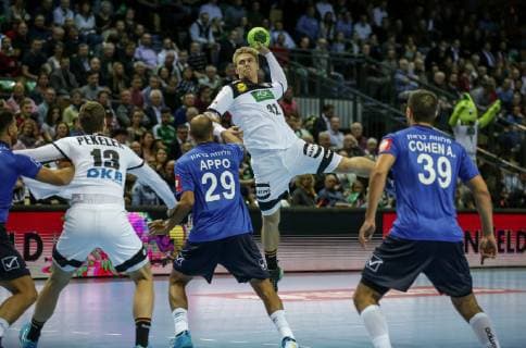 Germany Wetzlar Rittal Arena 20 10 2018 Handball EHF Euro 2020 Qualification Germany Israel Men A Group 1 Picture v li Hendrik Pekeler Germany 13 Yosef Appo Israel 29 Franz Semper Germany 32 Adir Cohen Israel Copyright: HMBxMedia ThomasxJäger