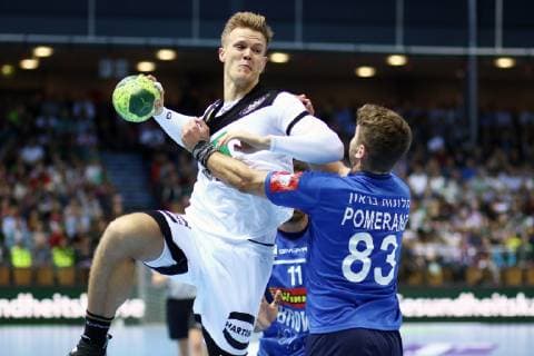 Nicolas Pieczkowski Germany in a duel with Gil Pomeranz Israel Germany vs Israel Handball EC Qualification 24 10 2018 Germany vs Israel Handball EC Qualification 24 10 2018 Wetzlar Copyright: xEIBNER RenexWeissx EP_RWS