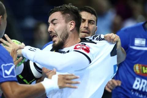 Adir Cohen Israel in a duel with Jannik Kohlbacher Germany Germany vs Israel Handball EC Qualification 24 10 2018 Germany vs Israel Handball EC Qualification 24 10 2018 Wetzlar Copyright: xEIBNER RenexWeissx EP_RWS