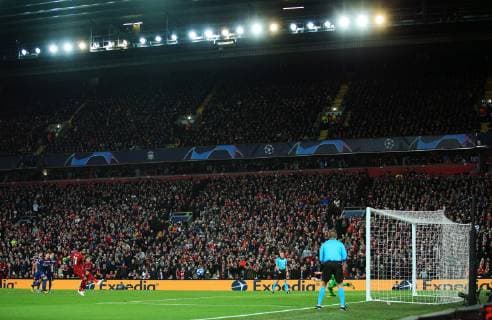 Sport Bilder des Tages Liverpool s Mohamed Salah scores his teams third goal during the UEFA Champions League match at Anfield Stadium, Liverpool. Picture date 24th October 2018. Picture credit should read: Matt McNulty Sportimage EDITORIAL USE ONLY. No use with unauthorised audio, video, data, fixture lists, club league logos or live services. Online in-match use limited to 120 images, no video emulation. No use in betting, games or single club league player publications.