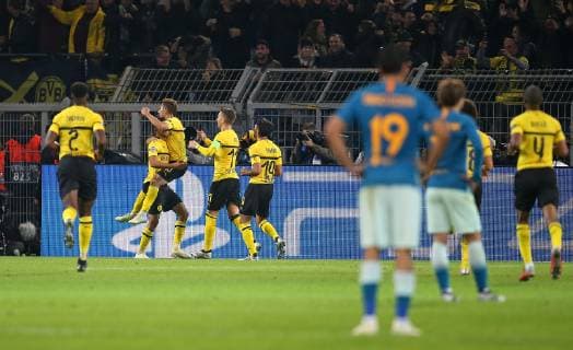 24 10 2018 Football UEFA Champions League 2018 2019 Group Stage 3 Gameday Borussia Dortmund Atletico Madrid at Signal Iduna Park Dortmund Jubilation Dortmund Goal to 2 0 DFL and DFB regulations prohibit any use of images as image sequences or quasi video