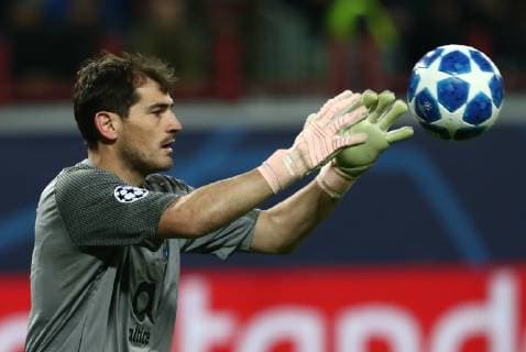 MOSCOW, RUSSIA â€“ OCTOBER 24, 2018: FC Porto goalkeeper Iker Casillas in their 2018 19 UEFA Champions League Group D Round 3 football match against FC Lokomotiv Moscow at RZD Arena Stadium. Anton Novoderezhkin TASS  TS09514D