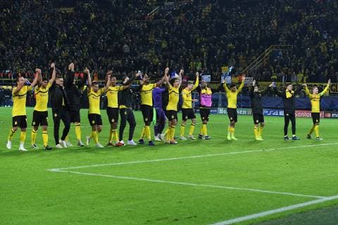 Football Champions League Group Stage 3 Gameday Borussia Dortmund Atletico Madrid on 24 10 2018 at Signal Iduna Park in Dortmund Dortmund players celebrate with their players the home win DFL DFB regulations prohibit any use of images as image sequences and or quasi video xRx