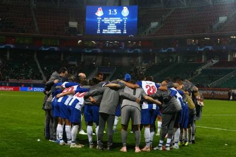MOSCOW, RUSSIA â€“ OCTOBER 25, 2018: FC Porto players celebrate winning their 2018 19 UEFA Champions League Group D Round 3 football match against FC Lokomotiv Moscow with a 3-1 score at RZD Arena Stadium. Anton Novoderezhkin TASS  TS09516C