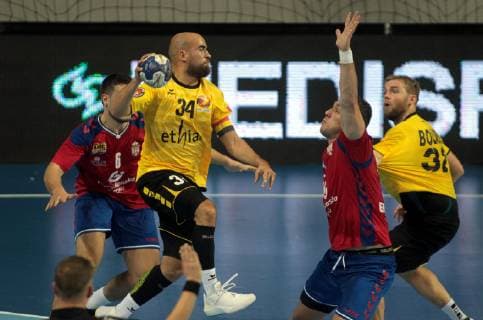 24.10.2018 Zrenjanin Serbia-Belgium EHF European qualifiers men s handball Arber Qerimi(L)Belgium,Miljan Pusica(C)Serbia : 