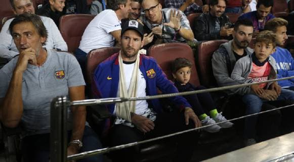 Partido de Liga de Campeones entre el Barcelona y el Inter Milan. En la imagen, Messi lesionado.Champions League match between Barcelona and Inter Milan. In this picture, Messi injured. 