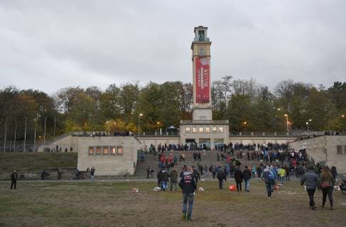 Soccer Men Season 2018 2019 Europa League Group B 3 Gameday RB Leipzig Celtic Glasgow Fans of Leipzig on the way to the stadium 25 10 2018 Copyright: xMatthiasxKochx