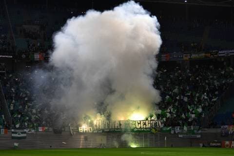 Football Men Season 2018 2019 Europa League Group B 3 Gameday RB Leipzig Celtic Glasgow Fans of Celtic Glasgow burn fireworks from 25 10 2018 Copyright: xMatthiasxKochx