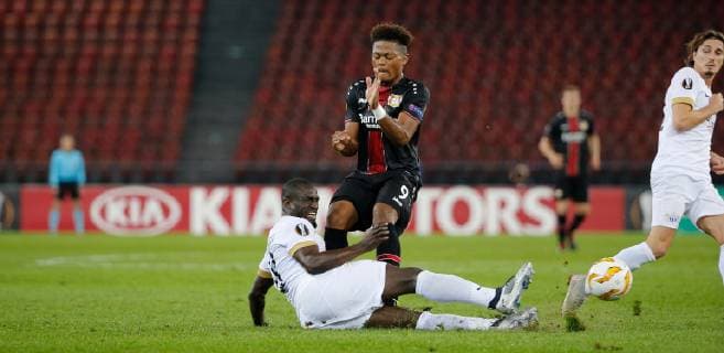25 10 2018 Letzigrund Stadium Zurich SWITZERLAND Season 2018 2019 Mens Soccer UEFA Europa League FC Zurich Bayer 04 Leverkusen Pa Modou Jagne Li FCZ vs. Leon Bailey Leverkusen