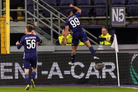 (L-R) Alexis Saelemaekers of RSC Anderlecht, Zakaria Bakkali of RSC Anderlecht during the UEFA Europa League group D match between RSC Anderlecht and Fenerbahce AS at Constant Vanden Stock Stadium on October 25, 2018 in Brussels, Belgium UEFA Europa League 2018 2019 xVIxVIxImagesx xGerritxvanxKeulenxIVx 12557102