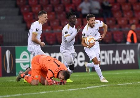 SOCCER EUROPE LEAGUE SEASON 2018 2019 Group stage FC Zuerich Bayer 04 Leverkusen 25 10 2018 JUBEL FC Zurich goalkeeper Antonio Marchesano Stephen Pius Odey and Benjamin Kololli forward Lukas Hradecky ahead Bayer 04 Leverkusen are disappointed