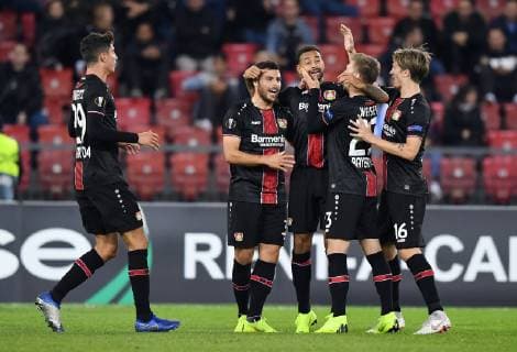 SOCCER EUROPE LEAGUE SEASON 2018 2019 Group stage FC Zuerich Bayer 04 Leverkusen 25 10 2018 TEAMJUBEL Bayer 04 Leverkusen Kai Havertz Kevin Volland Goalkeeper to 1 2 Karim Bellarabi Mitchell Weiser and Tin Jedvaj v li