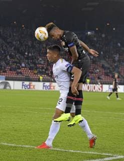 25 10 2018 Football UEFA Europa League 2018 2019 Group stage 3 Gameday FC Zurich Bayer Leverkusen at Letzigrund Stadion Zurich v left Kevin Rüegg Zürich against Leon Bailey Leverkusen DFL and DFB regulations prohibit any use of photographs