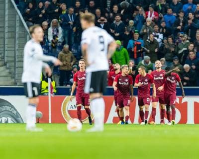 25 10 2018 Red Bull Arena Salzburg UEFA Champions League Salzburg FC vs Rosenborg BK Group B on the Soccer Ball For Team Salzburg FC 1 on 1 by Munas Dabbur FC Salzburg during the UEFA Europa League Group B Match between FC Salzburg and Rosenborg BK at the Red Bull Arena in Salzburg Austria on 2018 10 25 Salzburg  EX_ADE
