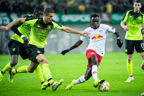 25 10 2018 xkvx Football UEFA Europa League RB Leipzig Celtic Glasgow emporer Jozo Simunovic Celtic Glasgow Bruma RB Leipzig DFL DFB REGULATIONS PROHIBIT ANY USE OF PHOTOGRAPH as IMAGE SEQUENCES and or QUASI VIDEO Leipzig